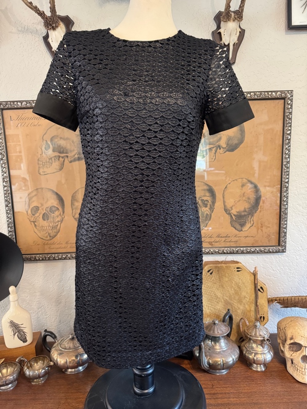 Diane Von Furstenberg Black Short-Sleeve Lace Shift Dress